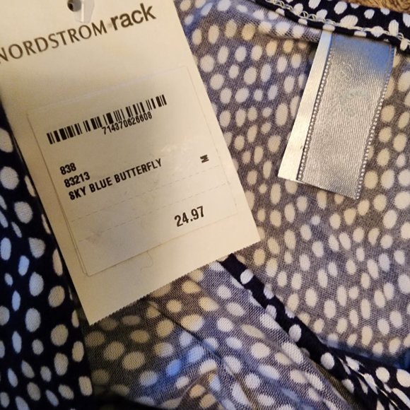 PJ COUTURE TOP - SIZE MEDIUM - NEW WITH TAGS - Picture 3 of 3